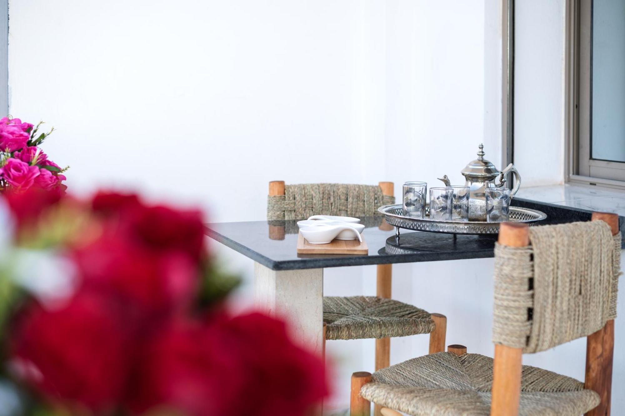 Modern In The Center Of With Panoramic View Apartment *