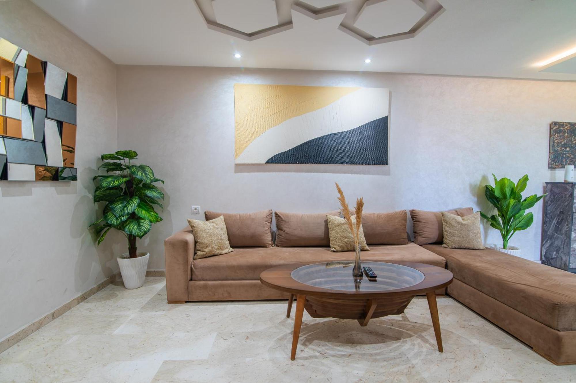 Modern In The Center Of With Panoramic View Apartment *
